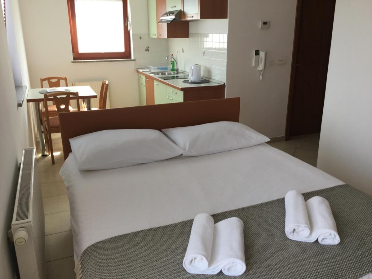 Apartment Sotlar Izola Εξωτερικό φωτογραφία